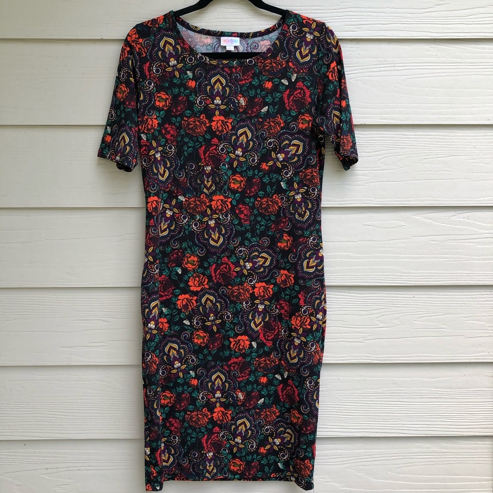 EUC LuLaRoe Dress Julia M ***30% off 3+